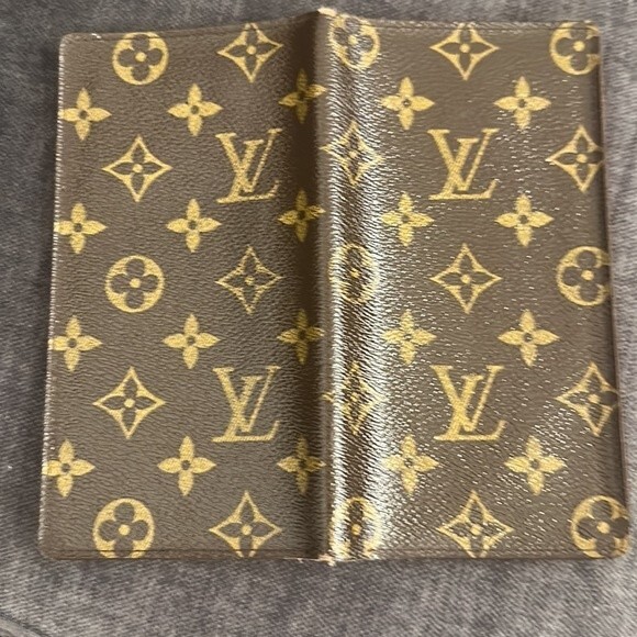 Louis Vuitton Long Wallet with Signature Logo in Coated Canvas - Picture 6 of 8